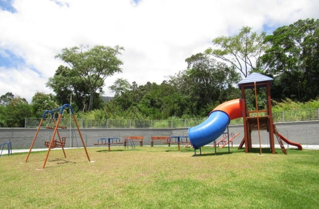 Apartamento Na Palhoca, Com Vista Para O Mar, Proximo A Mercados, Padarias E Farmacias. Exterior foto