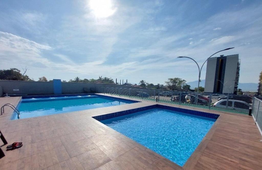 Apartamento Na Palhoca, Com Vista Para O Mar, Proximo A Mercados, Padarias E Farmacias. Exterior foto
